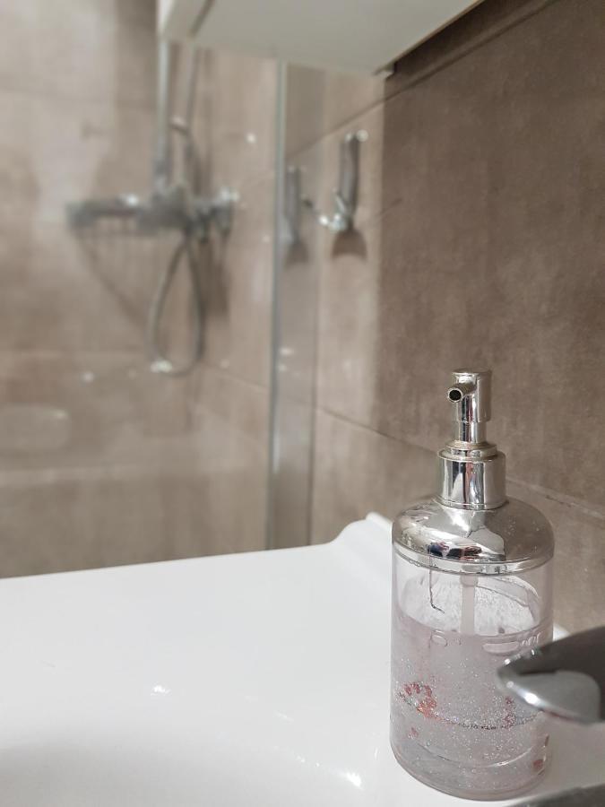 Apartmani Milutin Brodarica  Εξωτερικό φωτογραφία