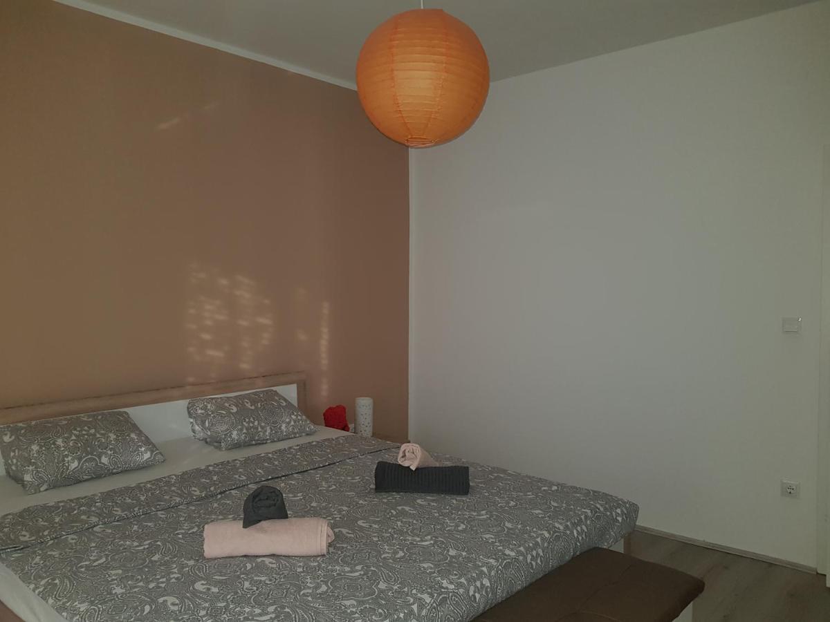 Apartmani Milutin Brodarica  Εξωτερικό φωτογραφία