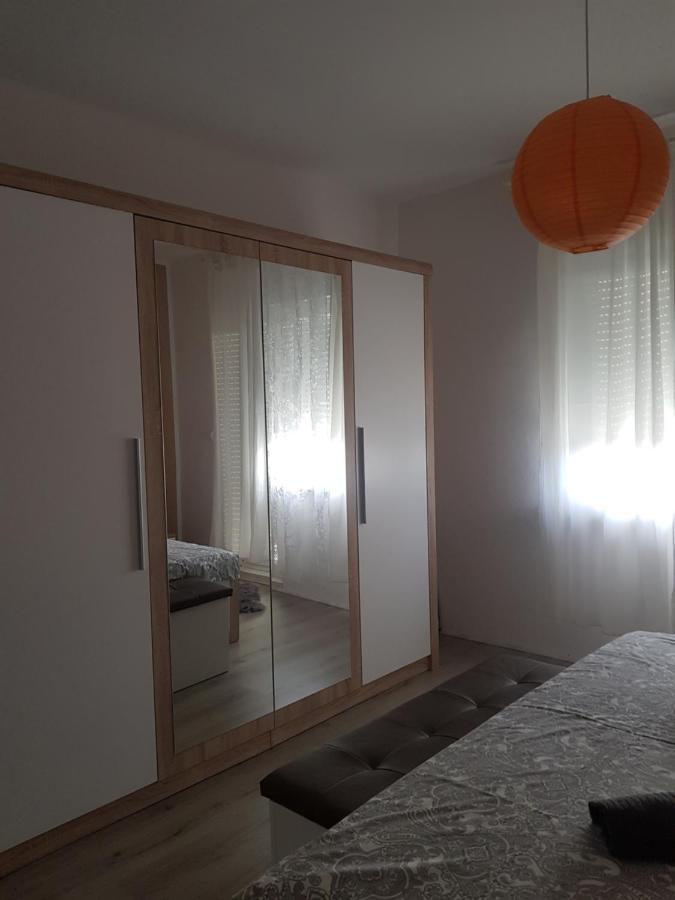 Apartmani Milutin Brodarica  Εξωτερικό φωτογραφία
