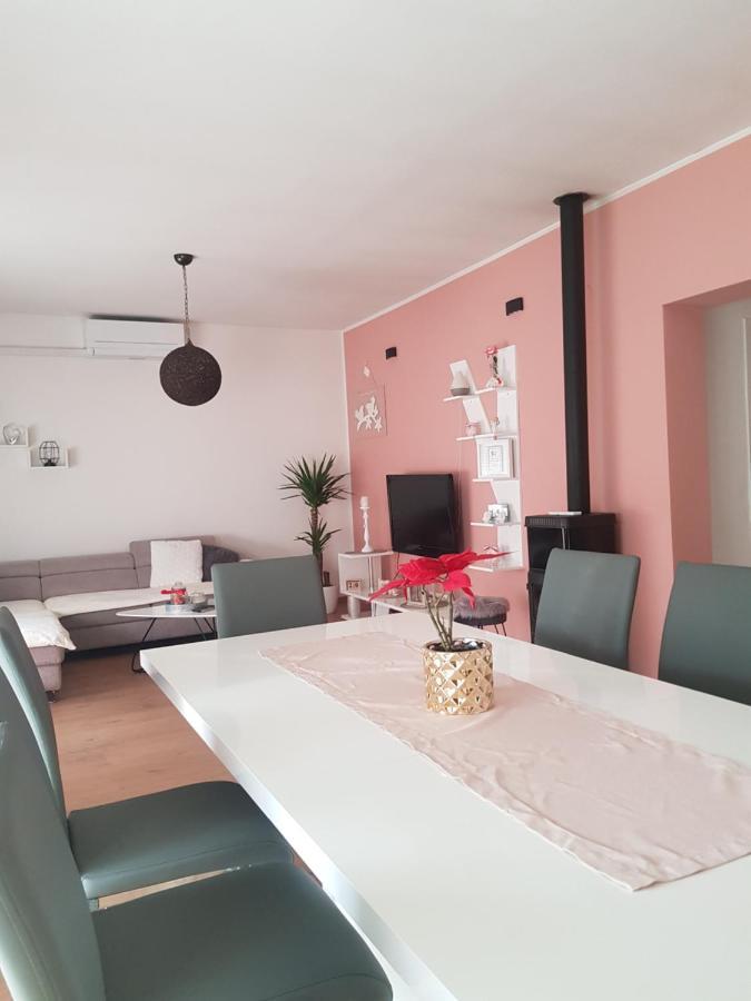 Apartmani Milutin Brodarica  Εξωτερικό φωτογραφία